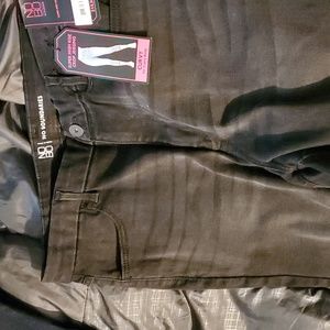 Super High Rise Crop Curvy Denim Pants Black